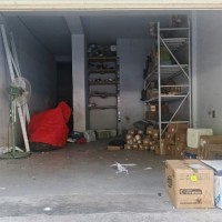 车库出租 
育英小区楼底下的车库出租，有15平，房租8000（第 1 张）
