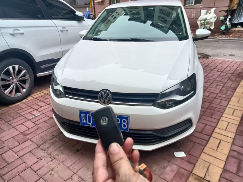 出售17年大众菠萝，1.4排量手动挡，全车原版原漆，喜欢的联系，（第 1 张）