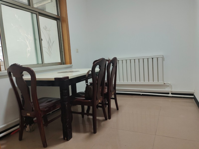出租单元楼2楼，水电暖家具齐全，125平，三室两厅地址，永年一中北，建材市场西，（第 1 张）